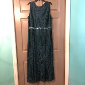 NWT Lace Formal Dress